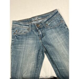 Ultra Love Womens Flare Leg Jeans Medium Wash Blue Low Rise DE-2250UD Size 1